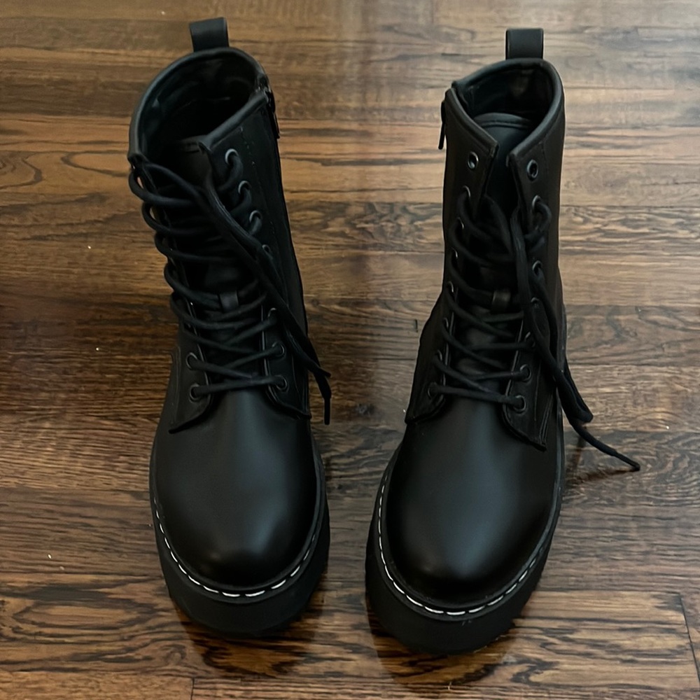Steve Madden Bettyy Combat Boots Black Faux Leather